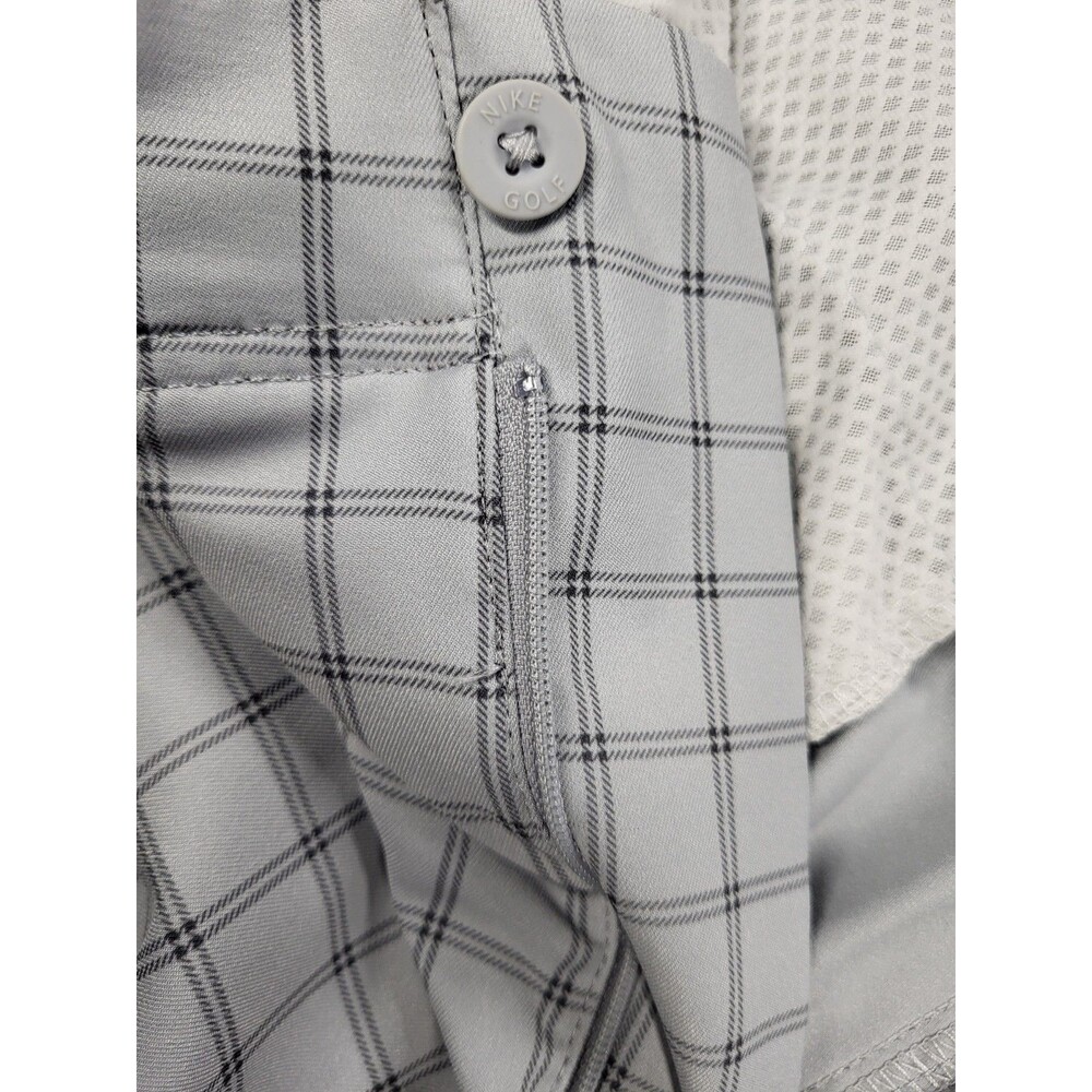 Nike Golf Men's Dri-FIT Wolf Grey Windowpane Plaid Flat Front Chino Shorts Sz 34 - Picture 3 of 10